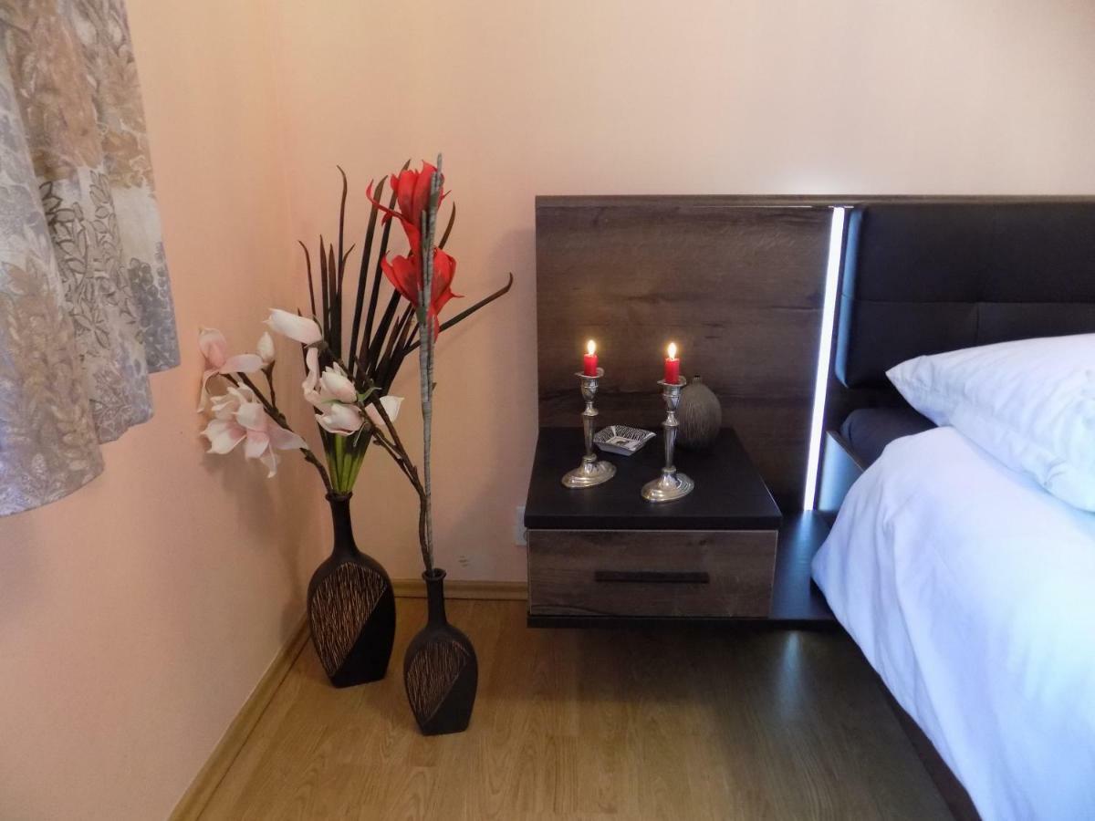Landhaus Florian Appartement Rovensko pod Troskami Buitenkant foto